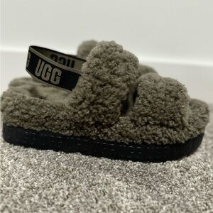 UGGS 9